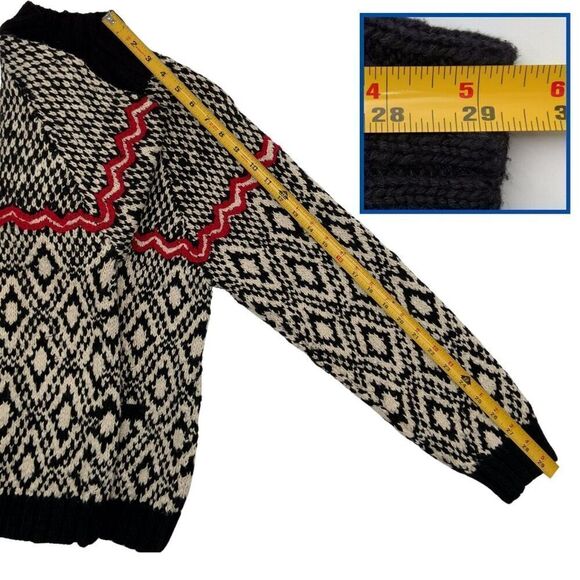 Jennifer Reed Copyright Knitted by Hand Heavy Women's Rare Find Sweater Size Med - Picture 6 of 7